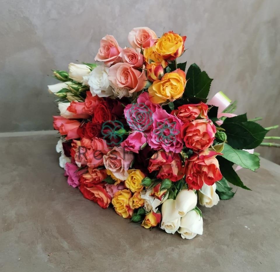 Букет цветов из: Розы в Берёзовке Алтайского края