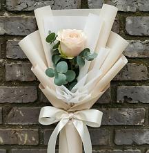 Букет цветов из:  Розы в Берёзовке Алтайского края
