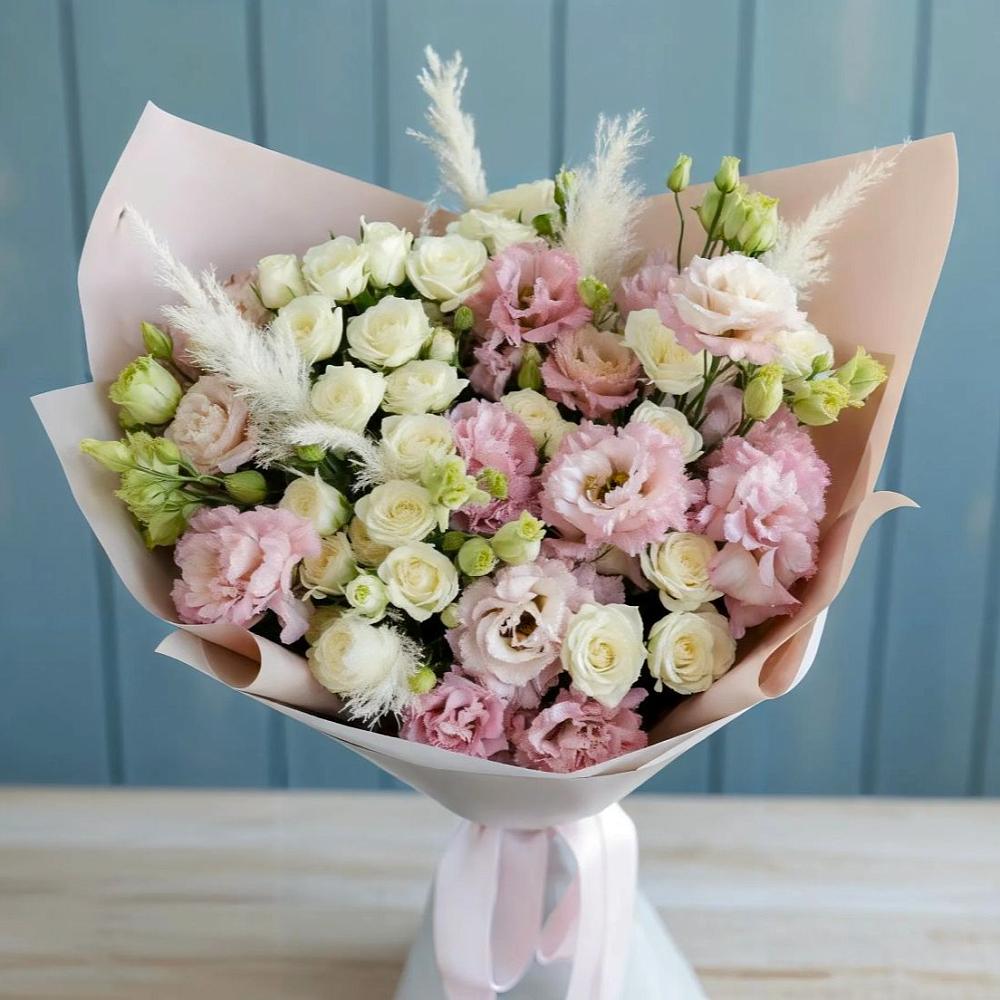 Букет цветов из: Альстромерии и Розы в Берёзовке Алтайского края