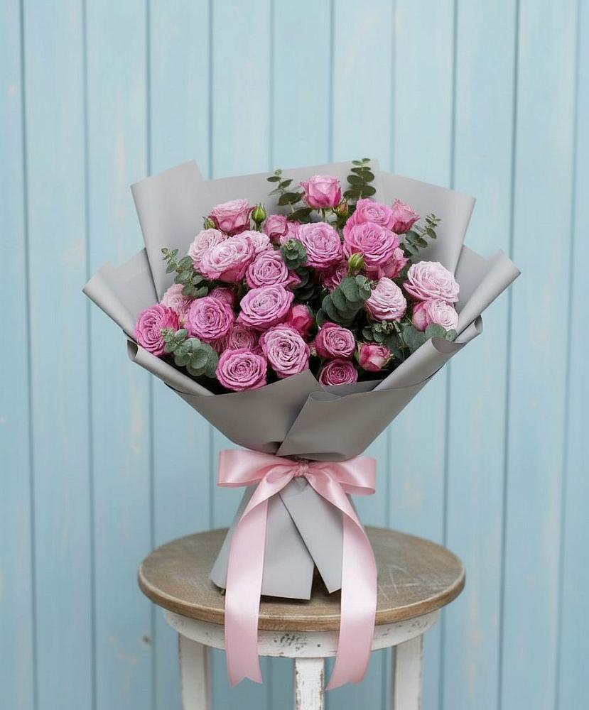 Букет цветов из: Розы в Берёзовке Алтайского края