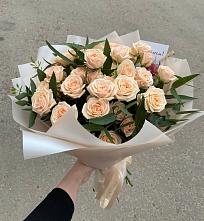 Букет Кремовые розы Латте в Берёзовке Алтайского края