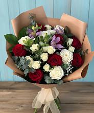 Букет цветов из:  Розы и Альстромерии в Берёзовке Алтайского края