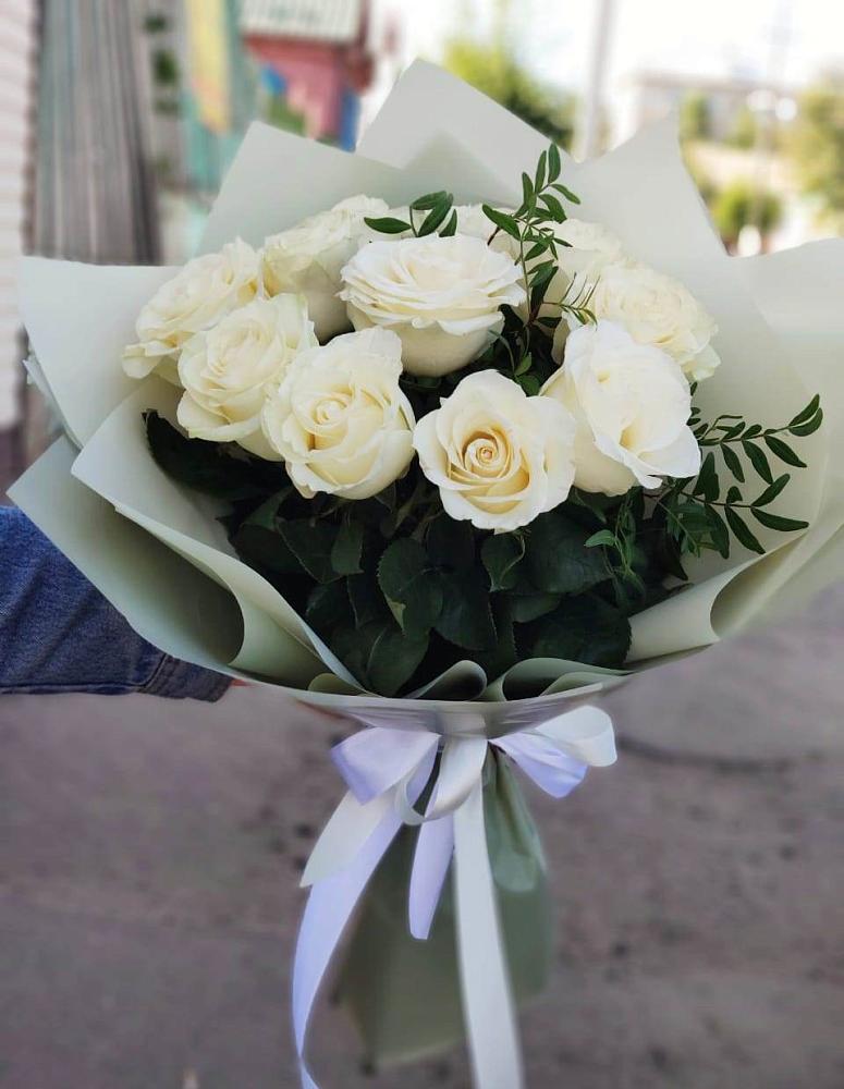 Букет Белые розы Проуд в Берёзовке Алтайского края
