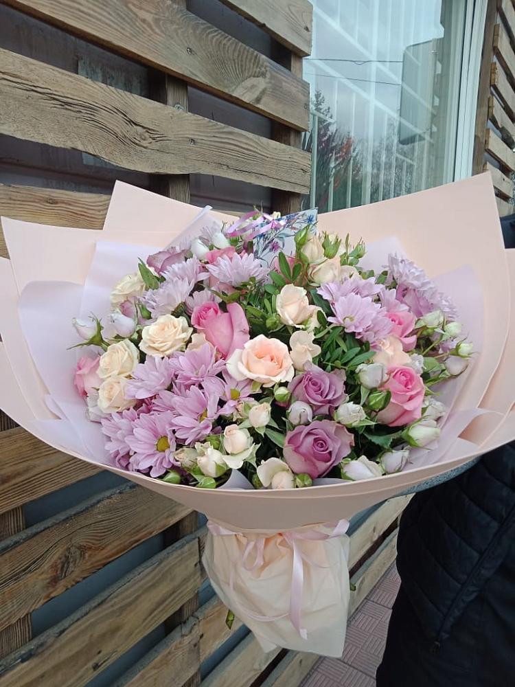 Букет цветов из: Розы и Хризантемы в Берёзовке Алтайского края