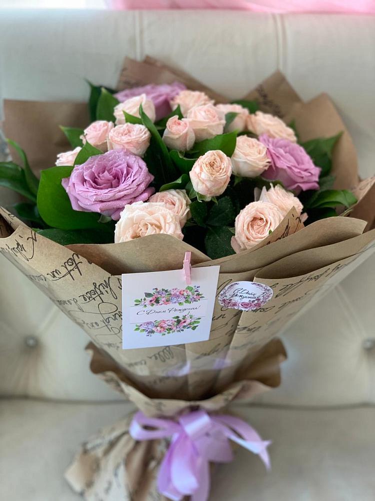 Букет цветов из: Розы в Берёзовке Алтайского края