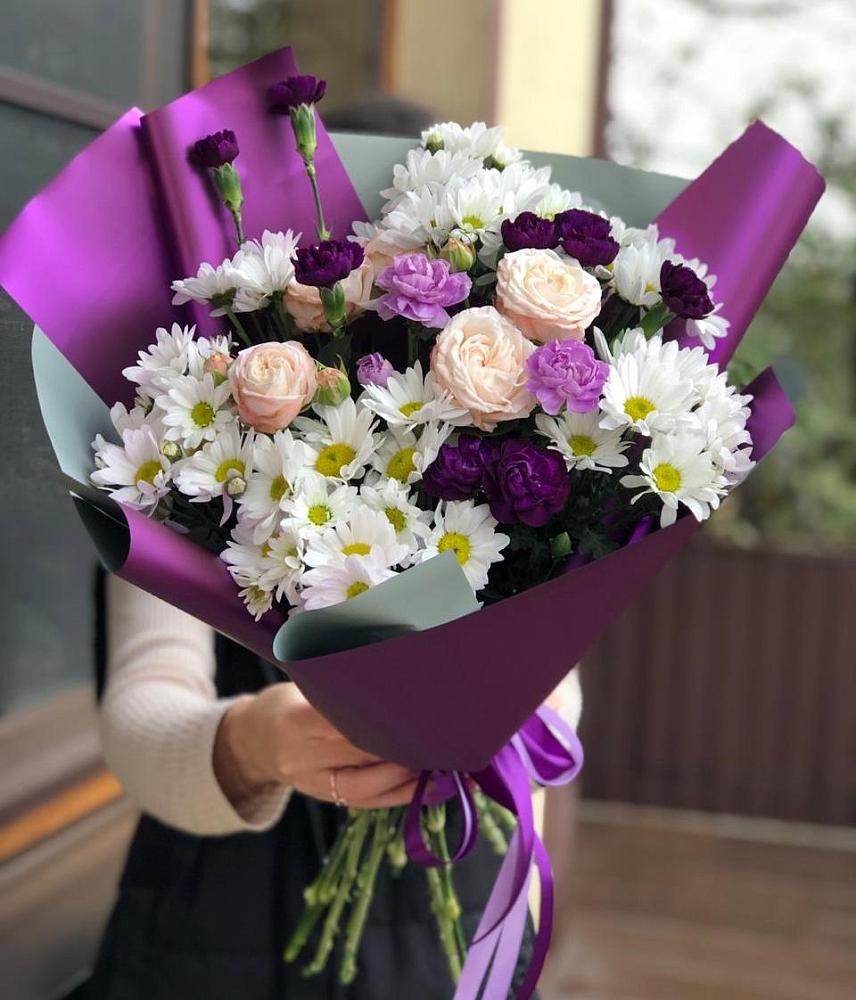 Букет цветов из: Хризантемы, Гвоздики и Розы в Берёзовке Алтайского края