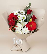 Букет цветов из:  Розы, Хризантемы, Герберы и Лилии в Берёзовке Алтайского края