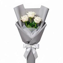 Букет 3 белые розы в Берёзовке Алтайского края