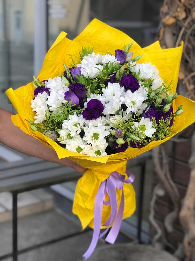Букет цветов из: Ирисы, Хризантемы и Ромашки в Берёзовке Алтайского края