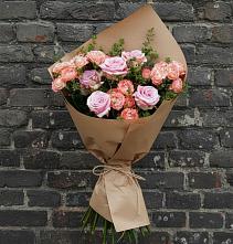 Букет цветов из:  Розы в Берёзовке Алтайского края