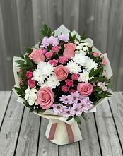 Букет цветов из:  Альстромерии, Гвоздики, Розы и Хризантемы в Берёзовке Алтайского края