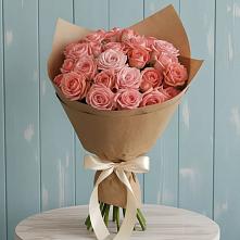 Букет цветов из:  Розы в Берёзовке Алтайского края