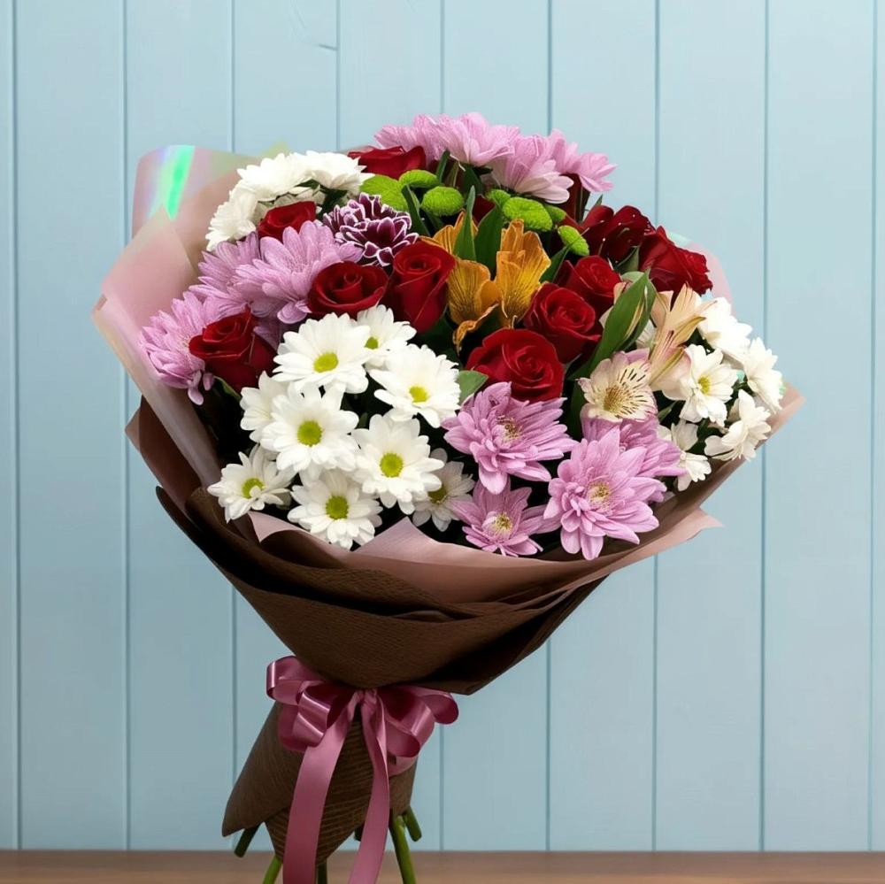 Букет цветов из: Розы, Хризантемы и Альстромерии в Берёзовке Алтайского края