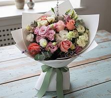 Букет цветов из:  Розы, Лизиантусы и Гвоздики в Берёзовке Алтайского края