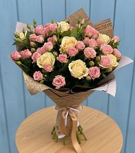 Букет цветов из:  Розы в Берёзовке Алтайского края
