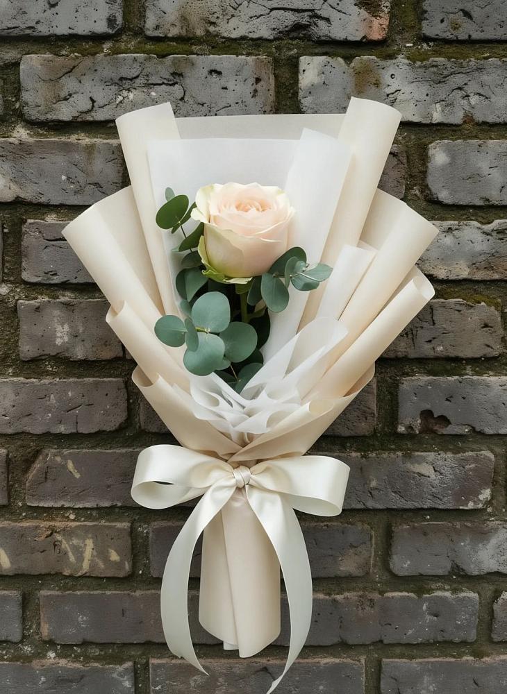 Букет цветов из: Розы в Берёзовке Алтайского края