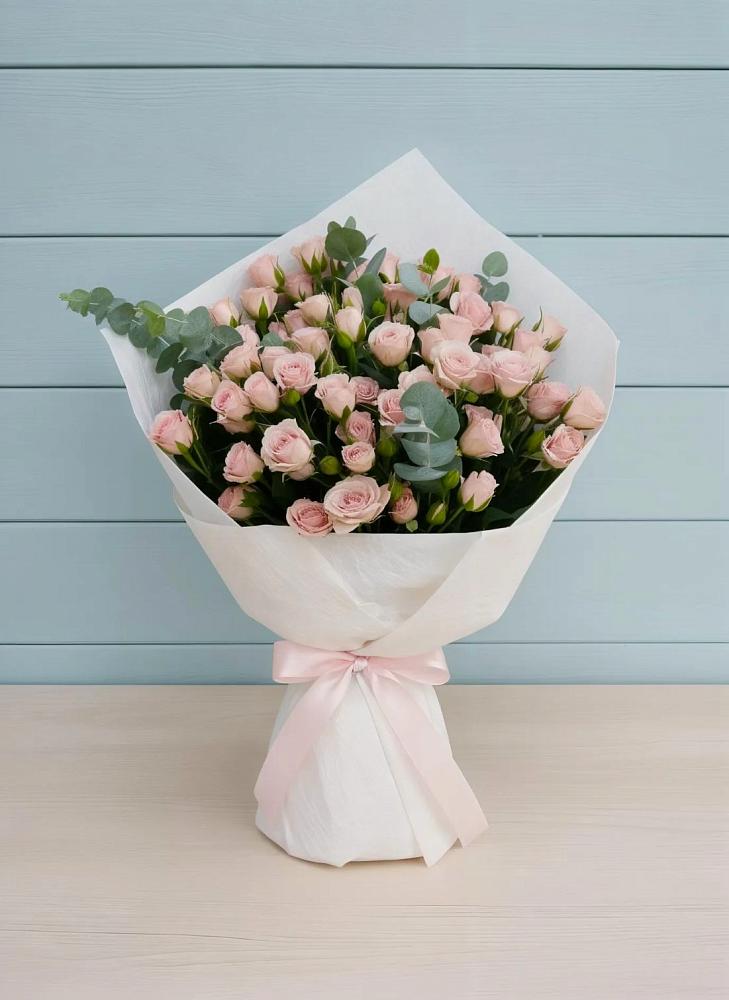 Букет цветов из: Розы в Берёзовке Алтайского края