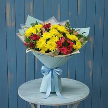 Букет цветов из:  Альстромерии и Хризантемы в Берёзовке Алтайского края
