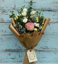 Букет цветов из:  Розы и Лизиантусы #REPLACE_PRED# Берёзовке Алтайского края