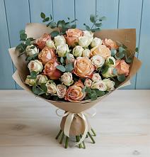 Букет цветов из:  Альстромерии и Розы в Берёзовке Алтайского края