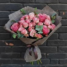 Букет цветов из:  Розы в Берёзовке Алтайского края